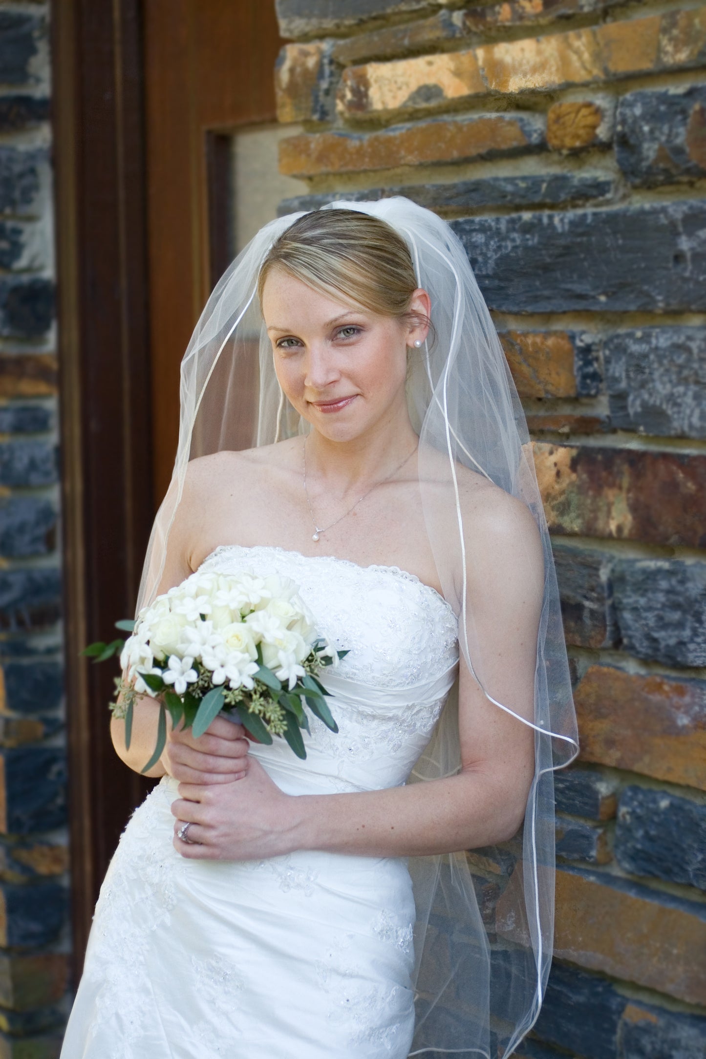 Satin Trim Bridal Veil 1m Fingertip Length