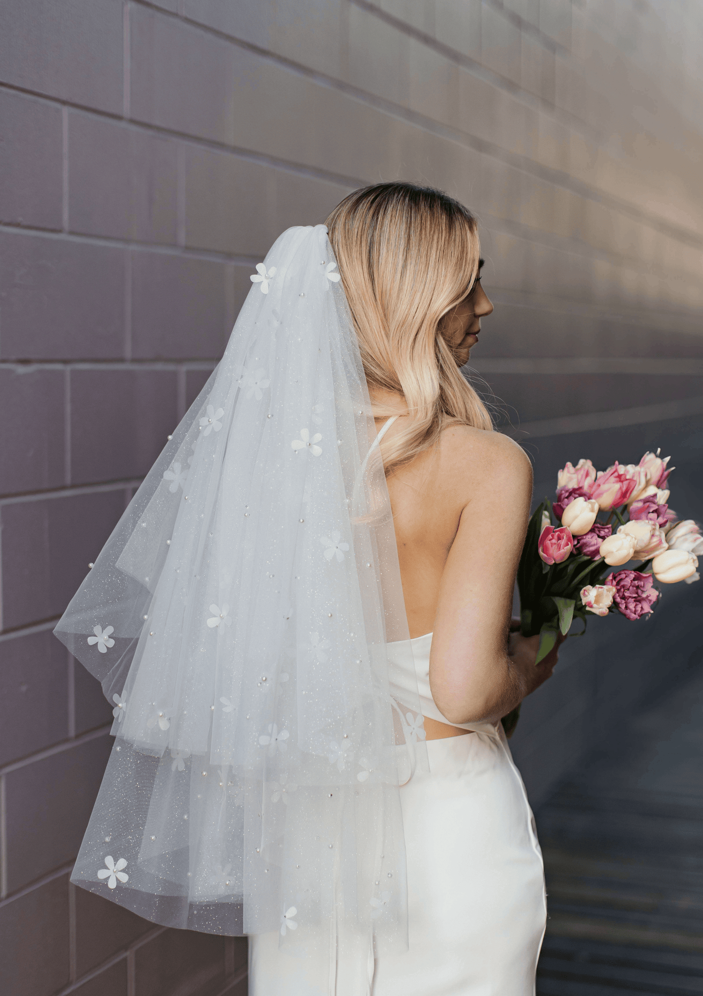 Two-Tier Floral Pearl Glitter Veil