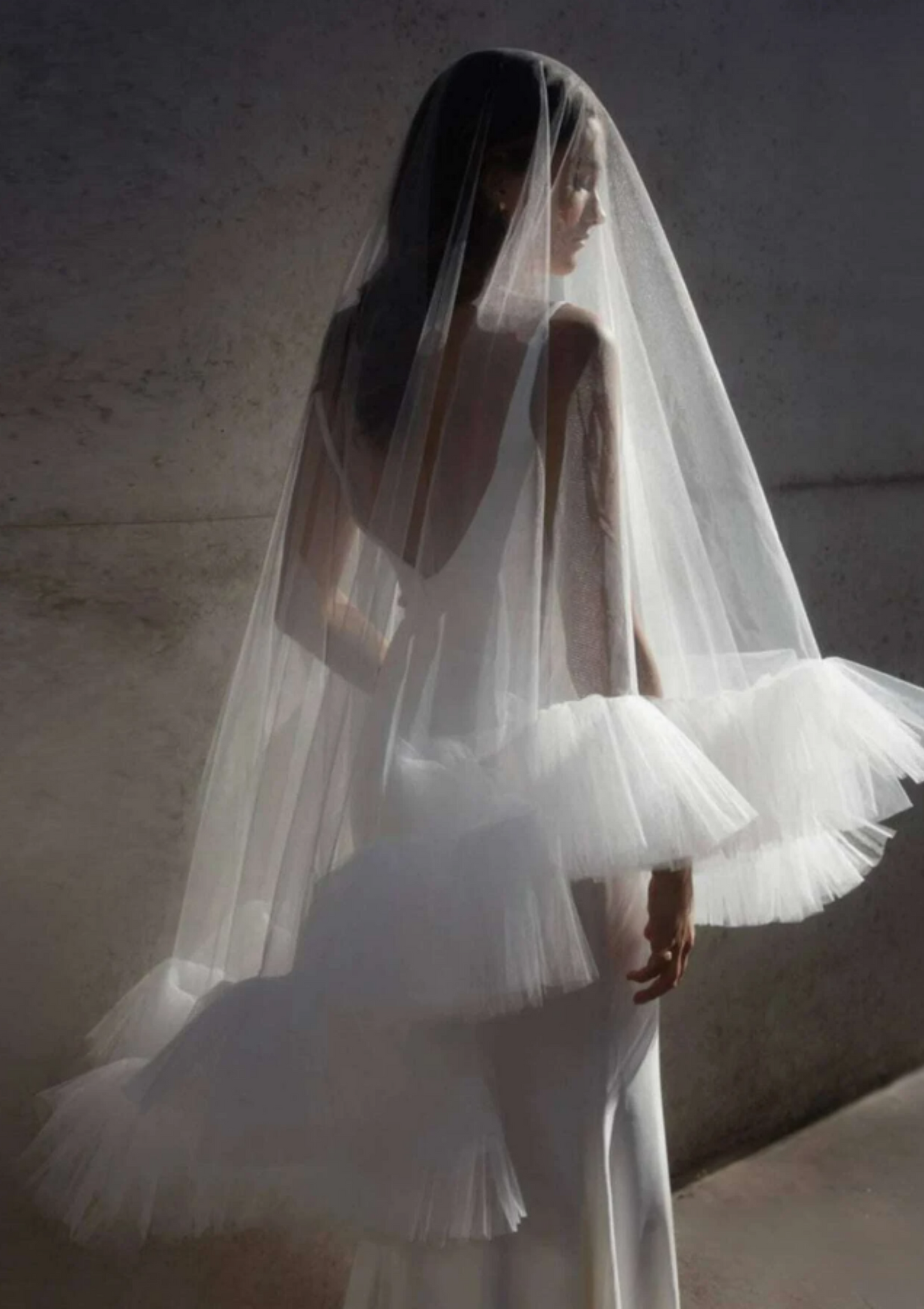 Ruffle Trim Bridal Veil