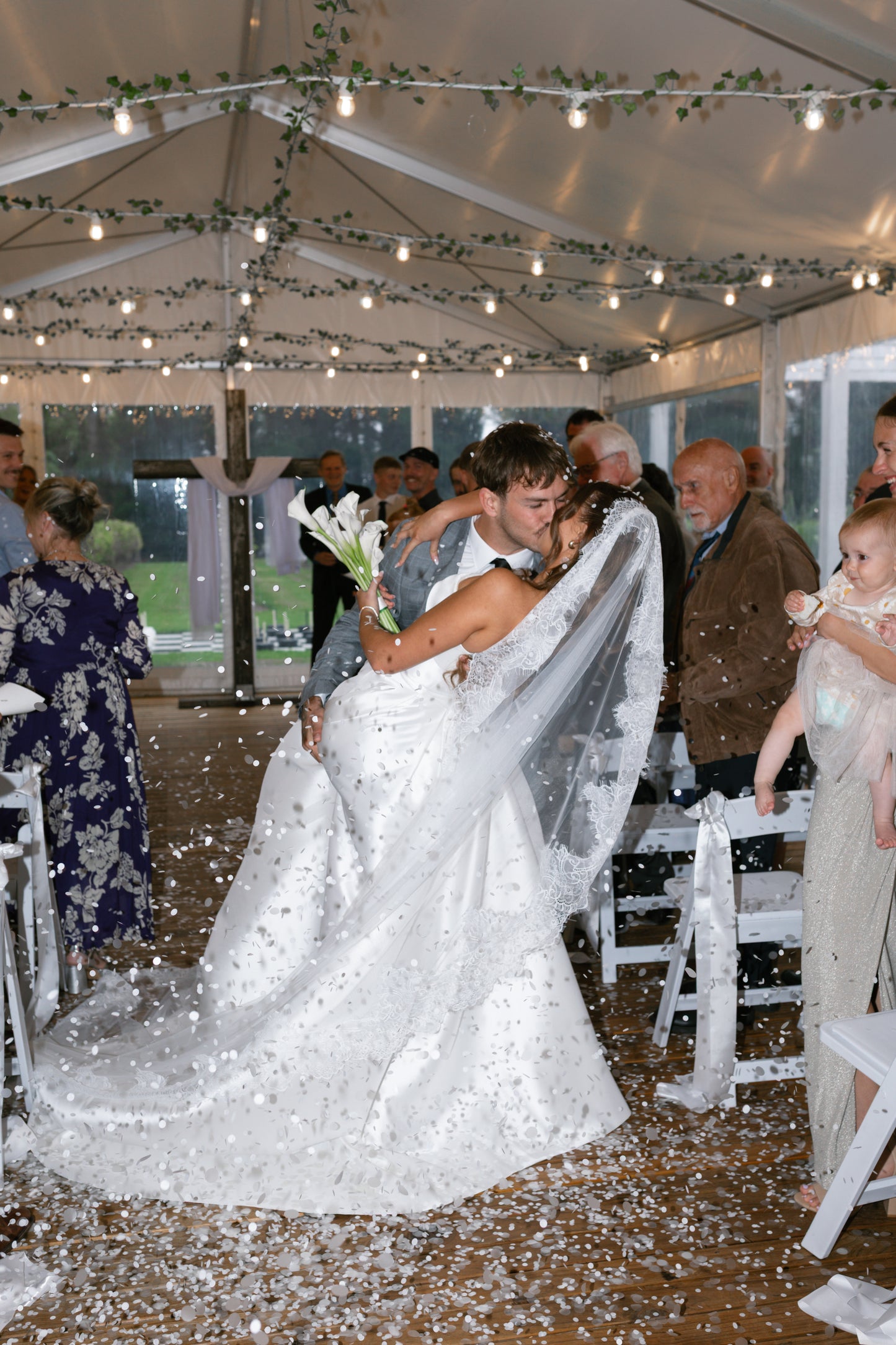 Mantilla Lace Bridal Veil- Off-White