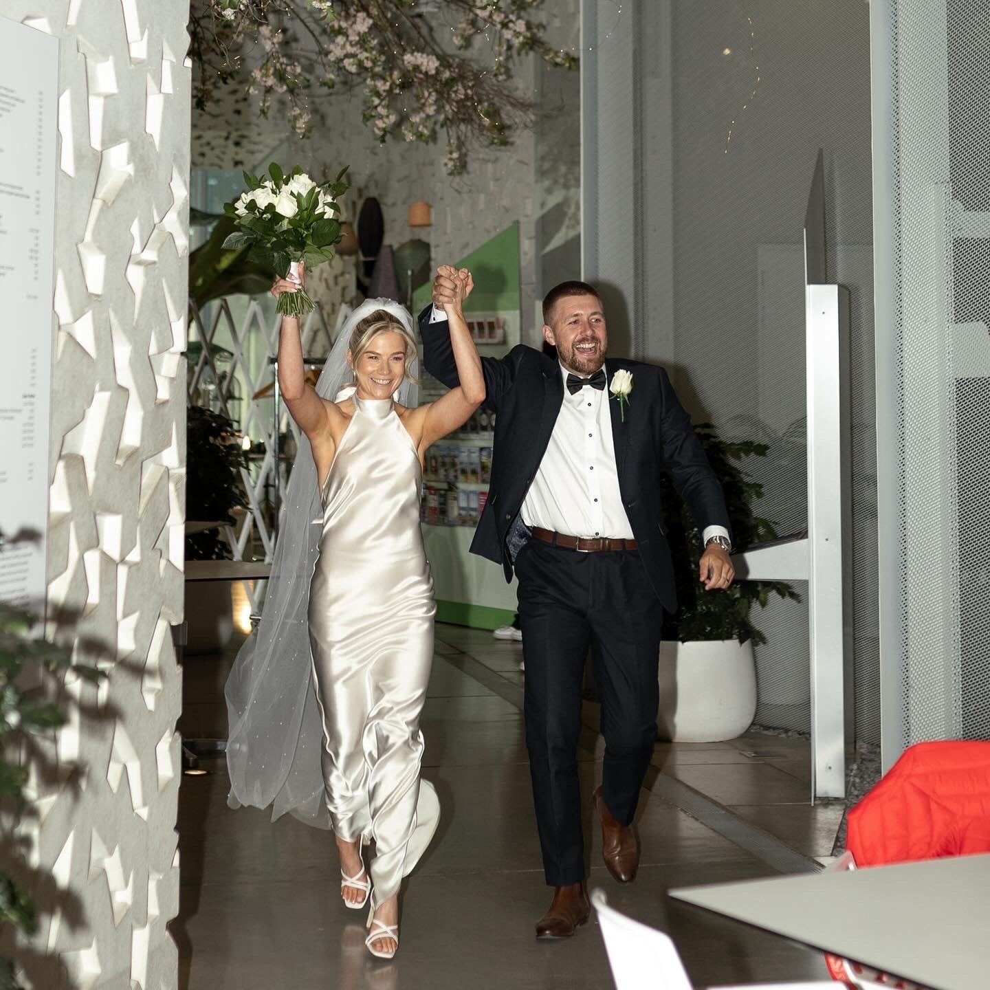 Pearl Bridal Veil 2m (Floor Length Veil)