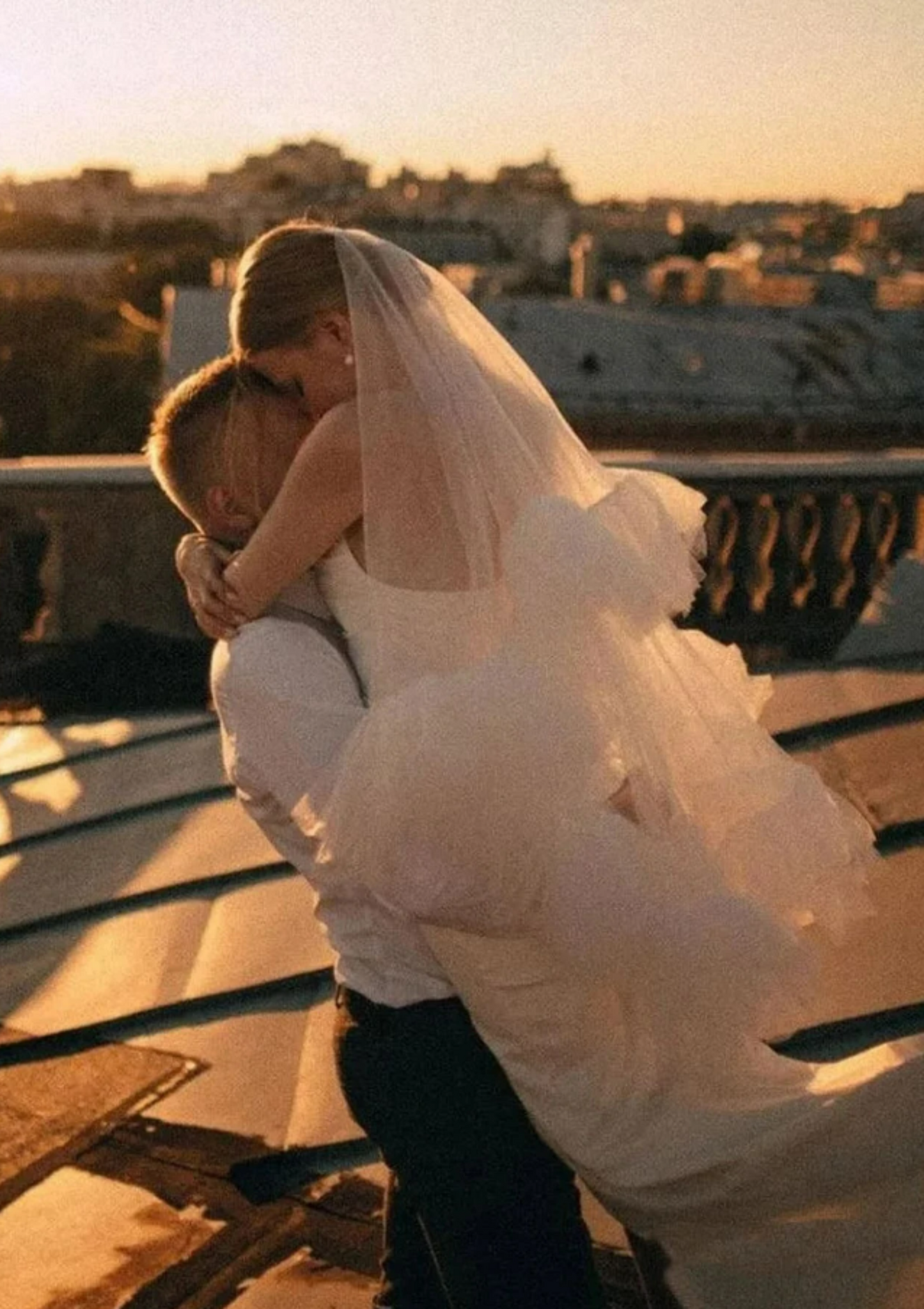 Ruffle Trim Veil