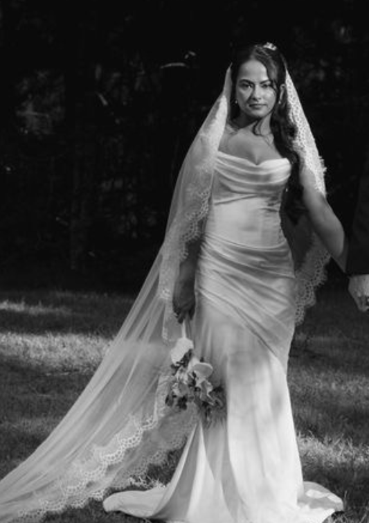 Mantilla Lace Bridal Veil- Ivory
